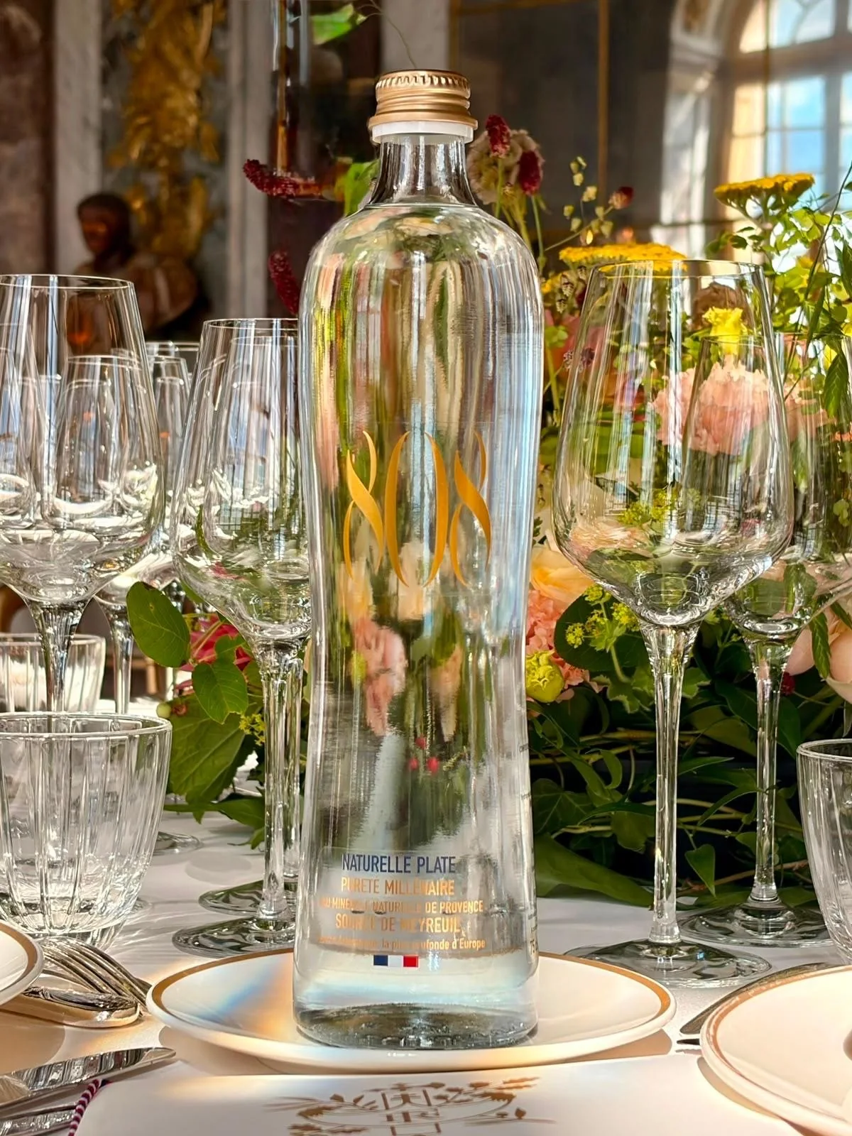 La signature 808 dans le décor de Versailles